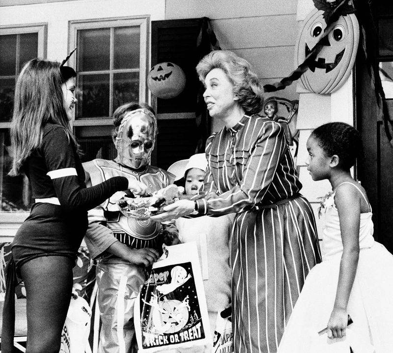 Dr. Joyce Brothers films a Halloween television public service announcement prompted by the National Confectioners Association of the United States on Oct. 25, 1983. Photo via AP Images.
